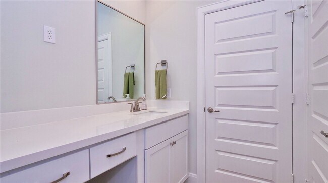 Building Photo - 2720 Grand Fountains Dr