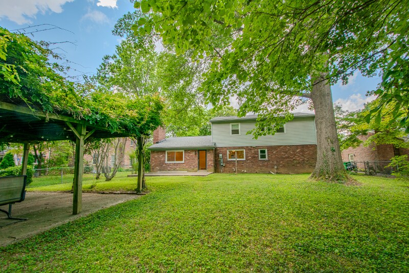 Building Photo - 1813 Crossgate Ln