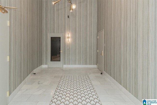 Building Photo - 300 20th St N