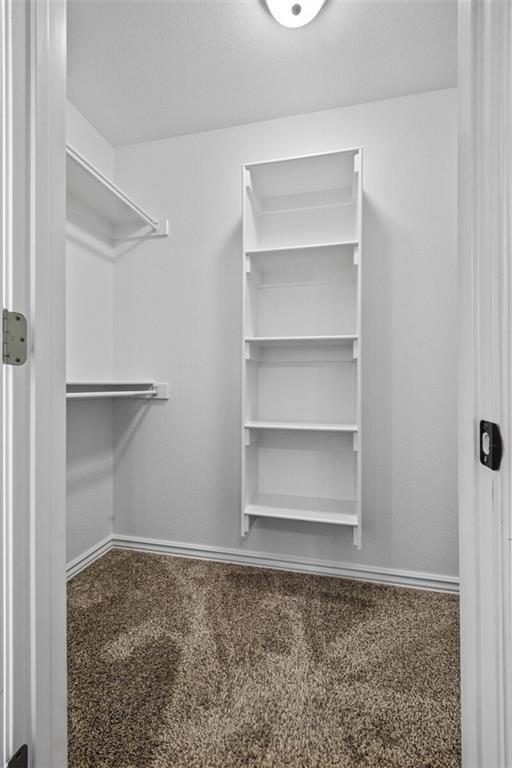 Building Photo - 904 SW Caprington St