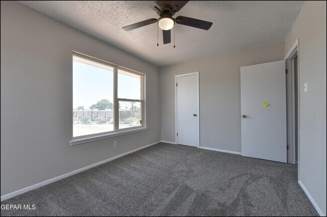 Building Photo - 6913 Pamlico Dr