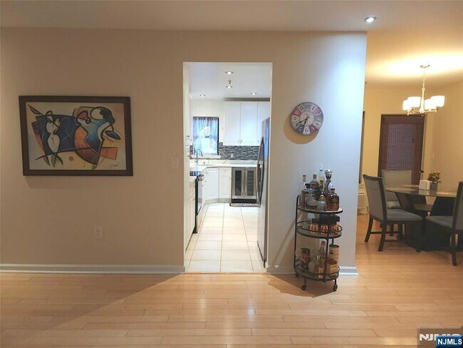 Building Photo - 8915 Bergenwood Ave