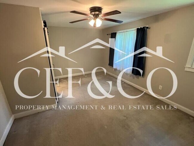 Building Photo - Beautiful 3 bedroom home available in Simpsonville