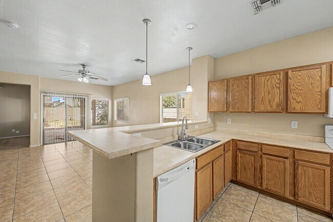 Building Photo - 44290 W Neely Dr