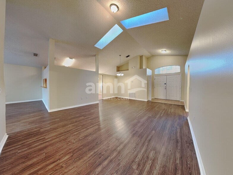 Building Photo - 4308 Iveyglen Ave