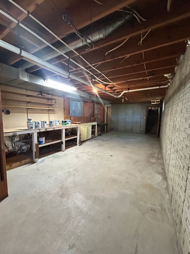 Building Photo - Large home in beautiful Stevensville setting
