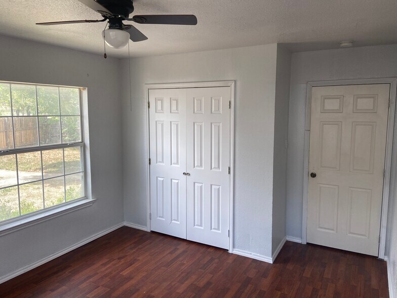 Front Bedroom - 1310 Sutton Dr