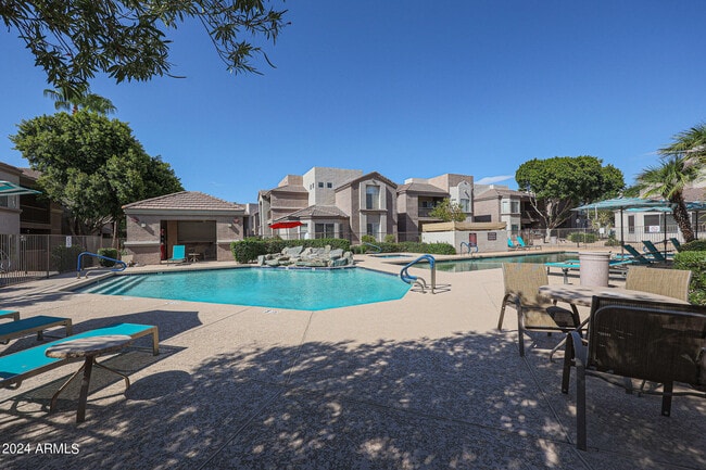 Building Photo - 17017 N 12th St