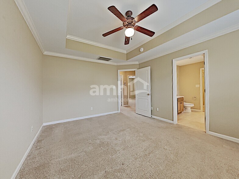 Building Photo - 1515 Pathfinder Ln