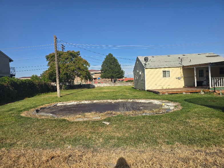 Building Photo - 804 N 24th Ave