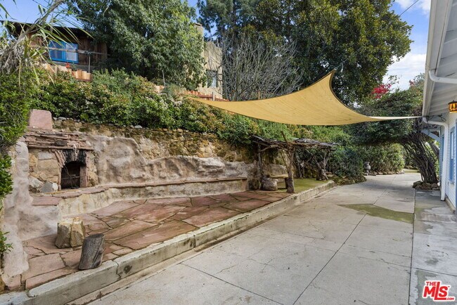 Building Photo - 1409 Avon Park Terrace