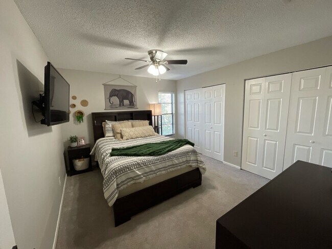 Building Photo - 5108 Ravensdale Way