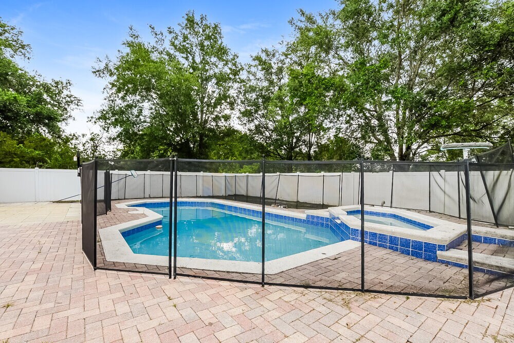 Building Photo - 1328 Dunbarton Ct