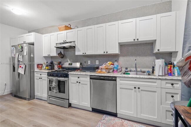 Building Photo - 7930 Tatum Waterway Dr