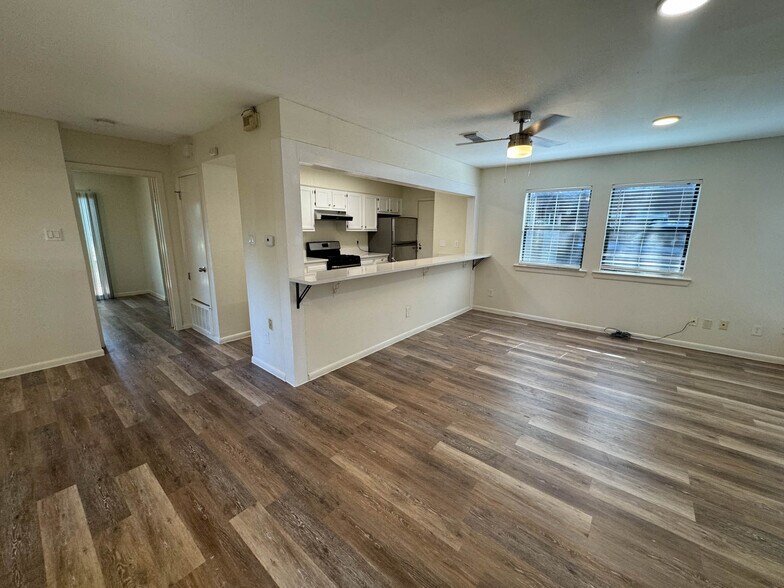 Building Photo - 4607 Avenue B