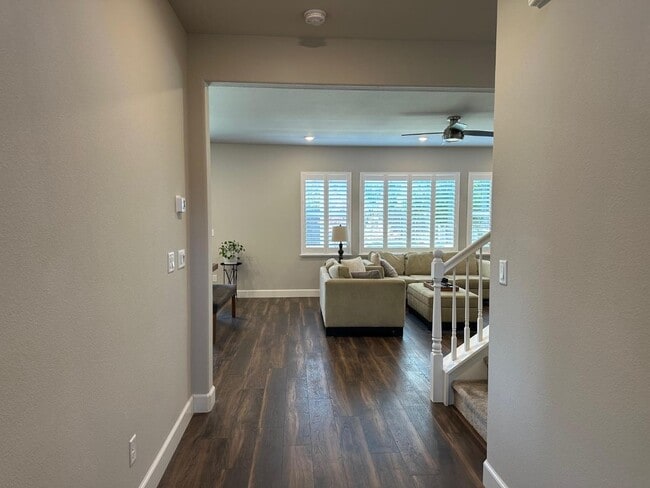 Building Photo - 2720 Chuckwagon Ln