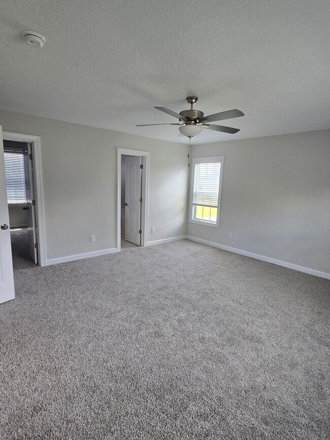 Building Photo - 309 Samuel Run Dr