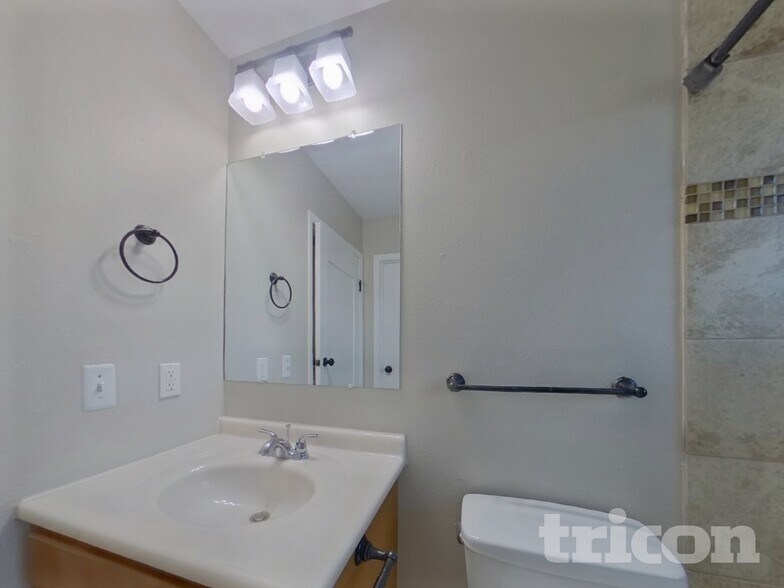 Building Photo - 3974 S Richfield St