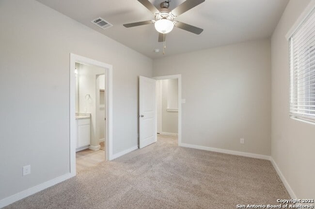 Building Photo - 1 month free APRIL at Stadium Pointe- Tucked Away & Spacious in Northwest SA