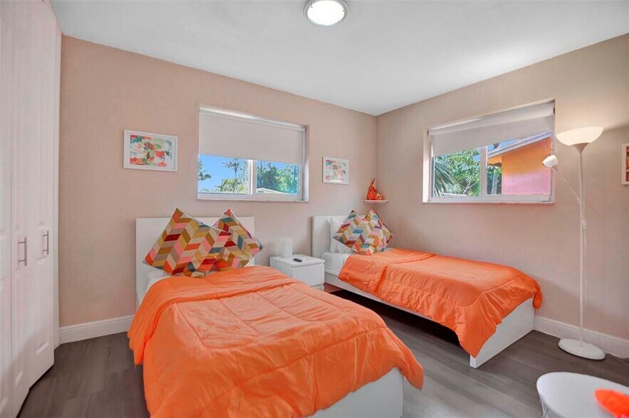 Building Photo - 1773 SW 28th Way