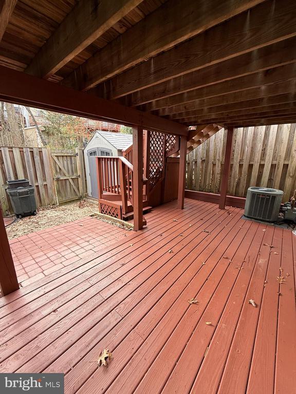 Building Photo - 4221 Devonwood Way