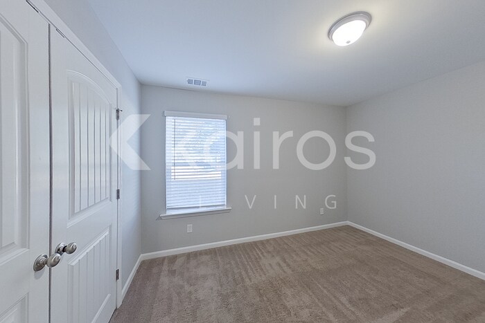 Building Photo - 102 Ebenezer Blf Wy