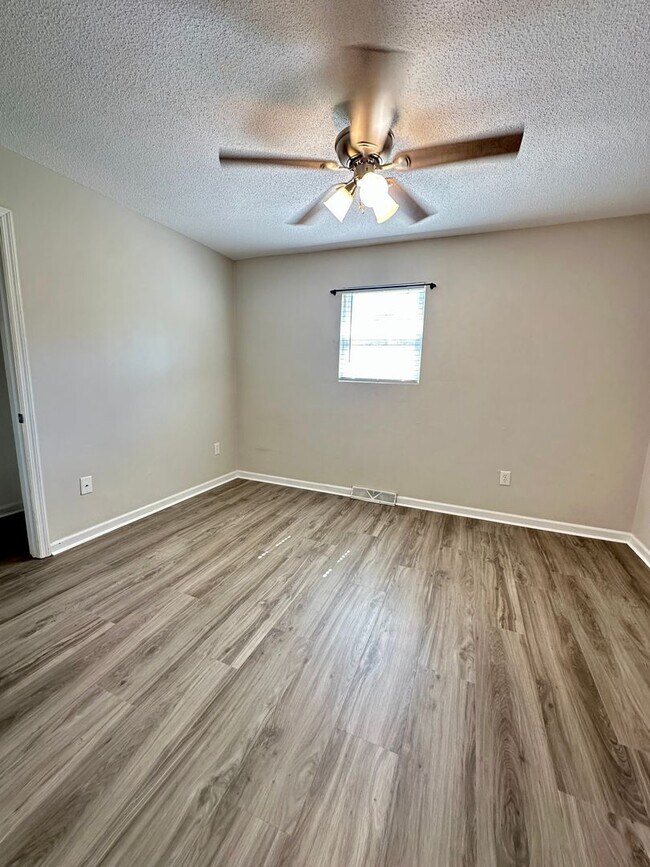 Building Photo - 2 Bed 1.5 Bath in Mepkin Place of West Ashley