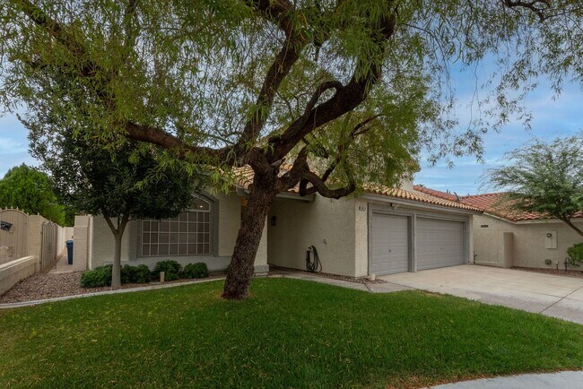 Building Photo - 10024 Sail Landing Ct