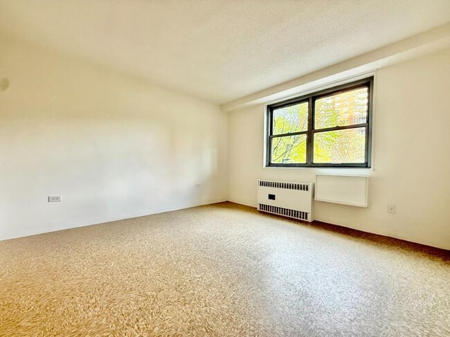 Building Photo - 1 bedroom in Bronx NY 10461