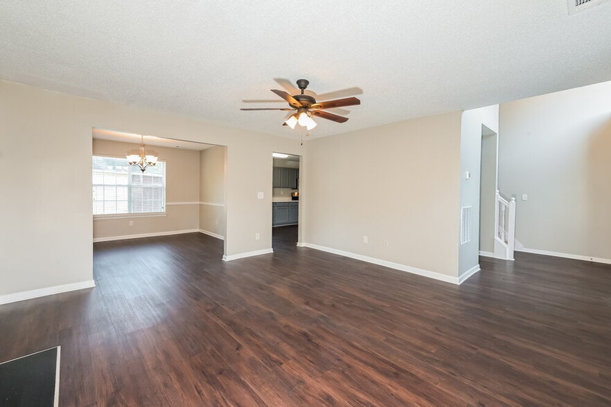 Building Photo - 3370 Spring Mesa Dr SW