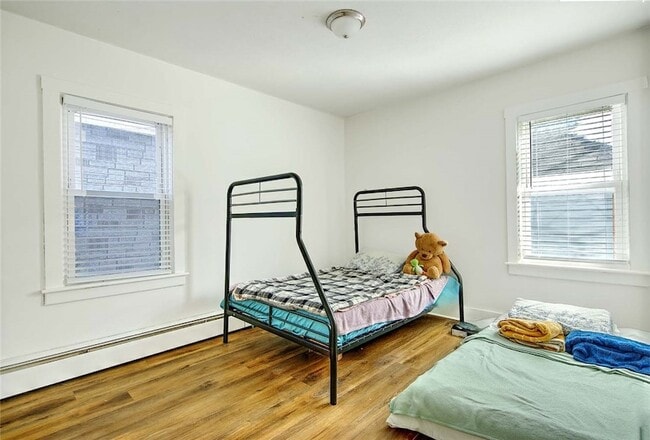 Building Photo - 68 Division St