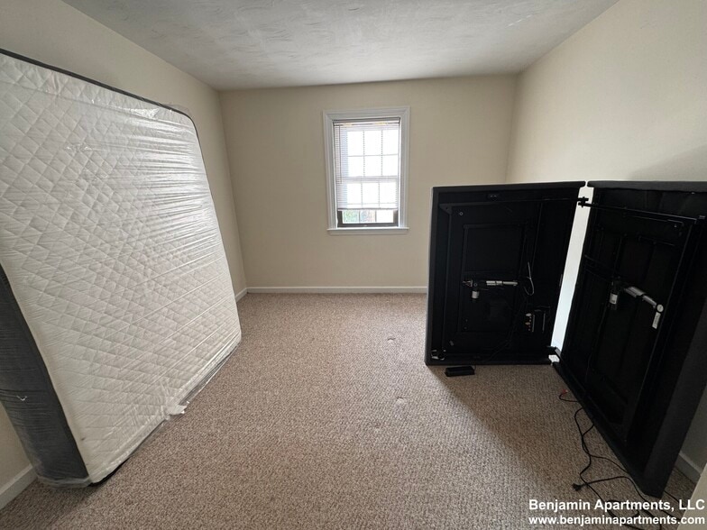 Building Photo - 9 Dudley St