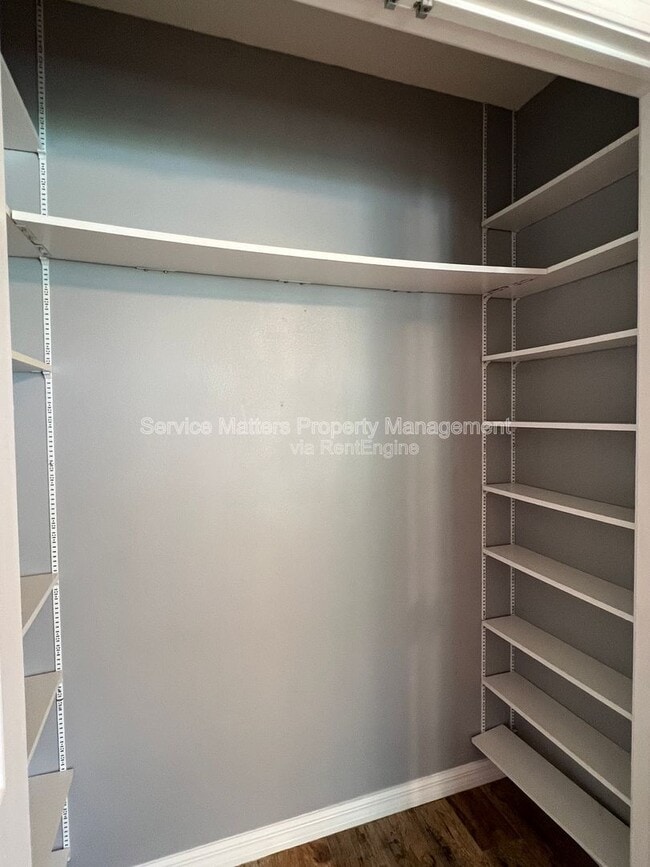 Building Photo - 5784 Twisted Oak Ct