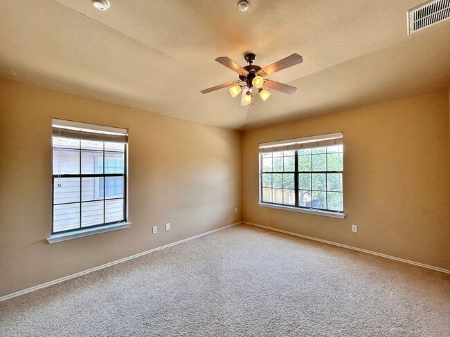 Building Photo - 1310 W Parmer Ln