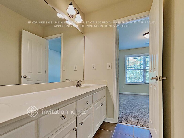 Building Photo - 1972 Binnies Way