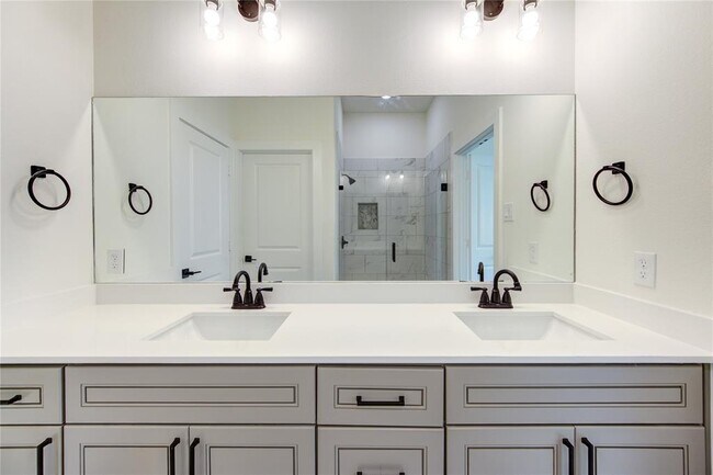 Building Photo - 4336 Avron Dr
