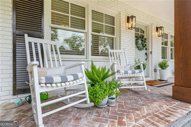 Building Photo - 2357 Cortez Way NE