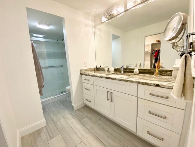 Building Photo - 3575 S Ocean Blvd