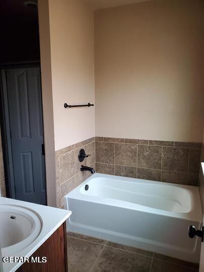 Building Photo - 14387 High Rock Dr
