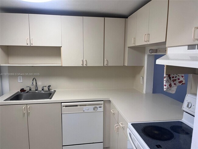 Building Photo - 9970 SW 88th St