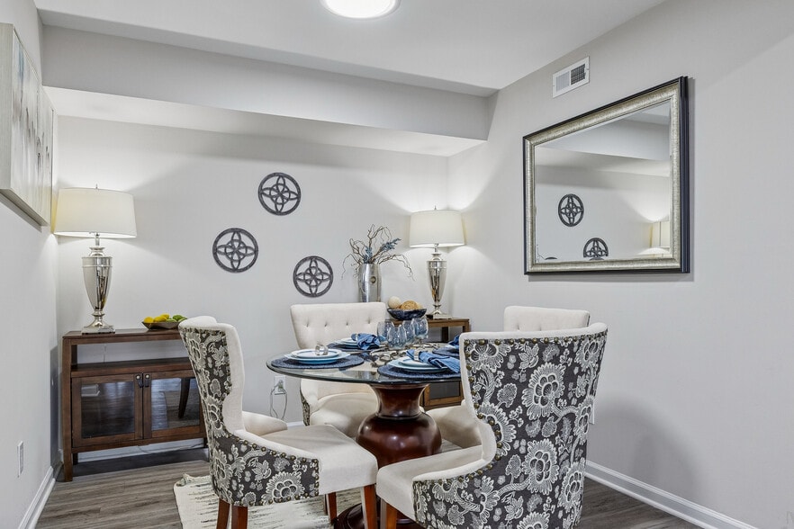 Interior Photo - ReNew Newport News