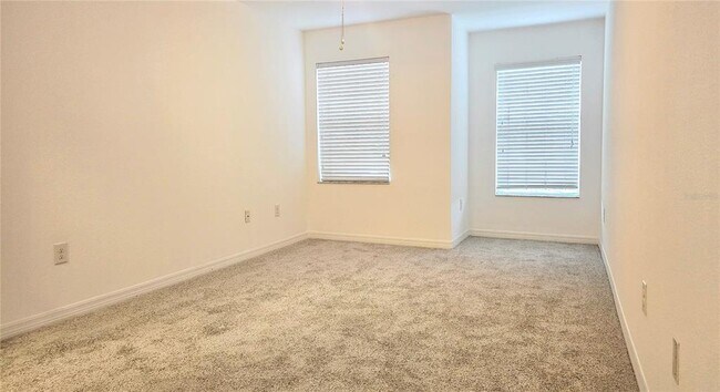 Building Photo - 405 Carina Cir