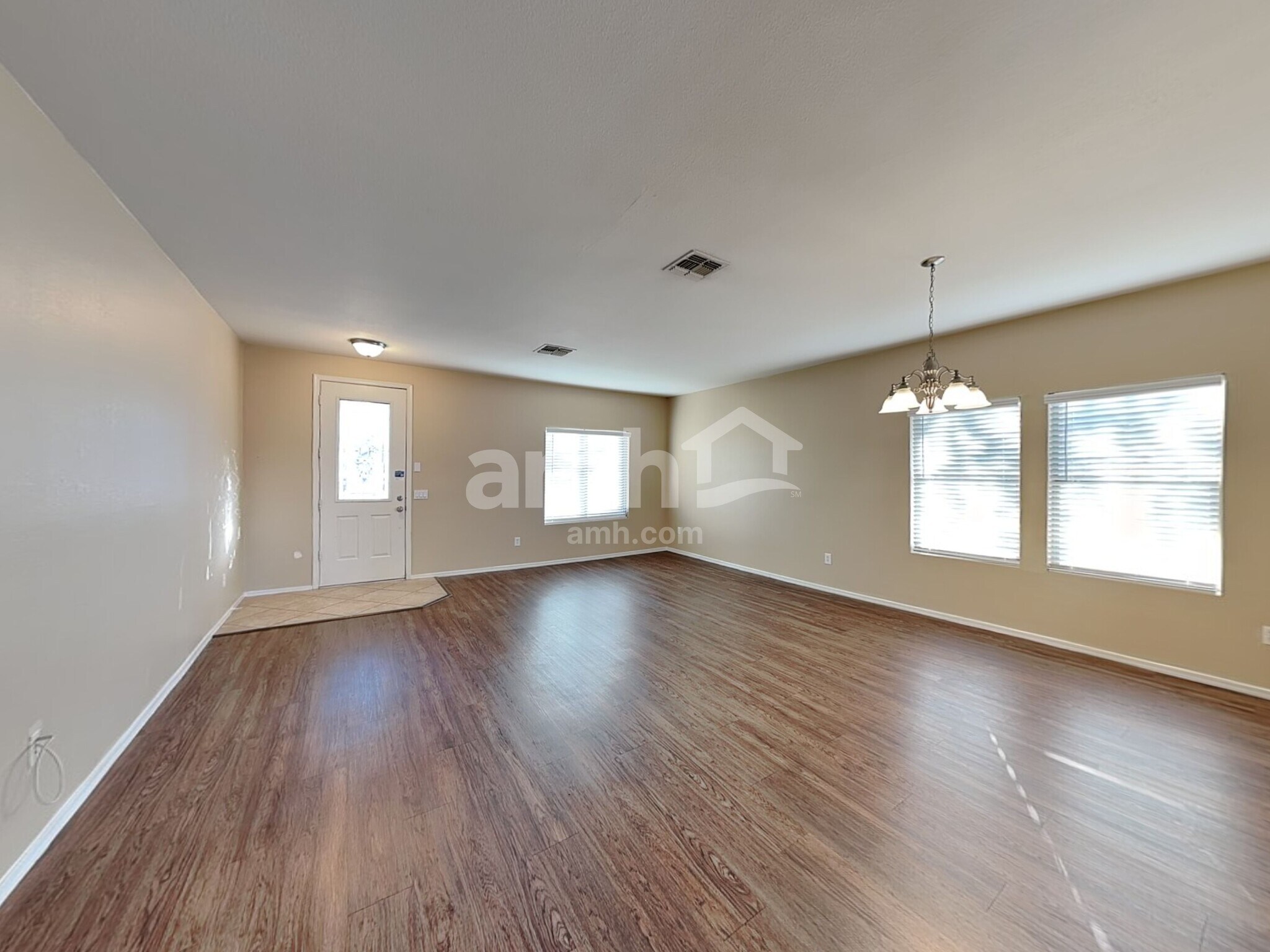 Building Photo - 4816 S 23rd Dr