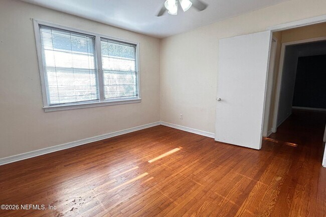 Building Photo - 55 Riberia St