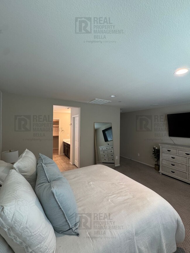 Building Photo - 31372 McKenna Ct