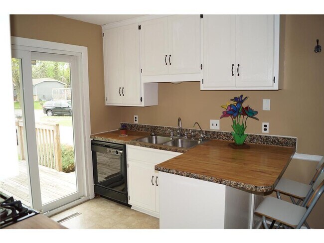 Building Photo - 14931 Echo Way