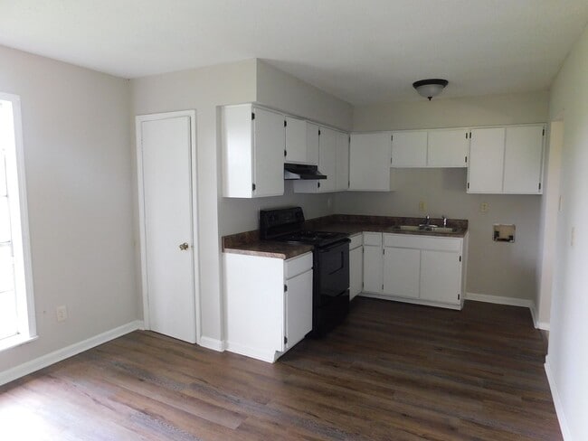 Building Photo - ****JUST REDUCED****1969 Dorchester Drive ...