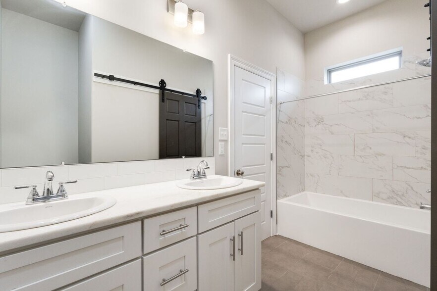 Building Photo - 118 Gadwall Dr