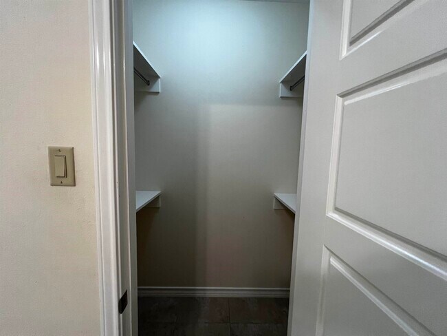 Building Photo - 5703 Moses Lp