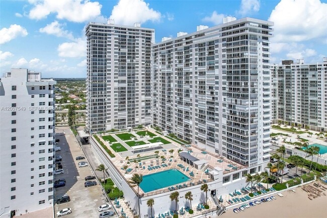 Building Photo - 4280 Galt Ocean Dr